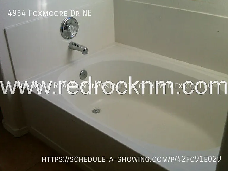 4954 Foxmoore Dr NE — Photo 6