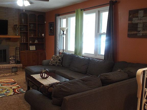 3rd image of 211 Dixie Ave