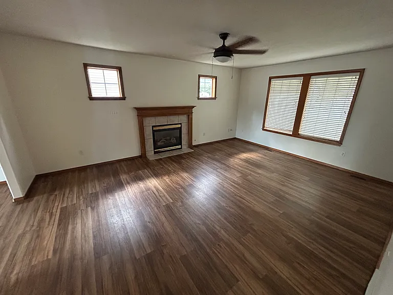 4227 E 38th Ave — Photo 17