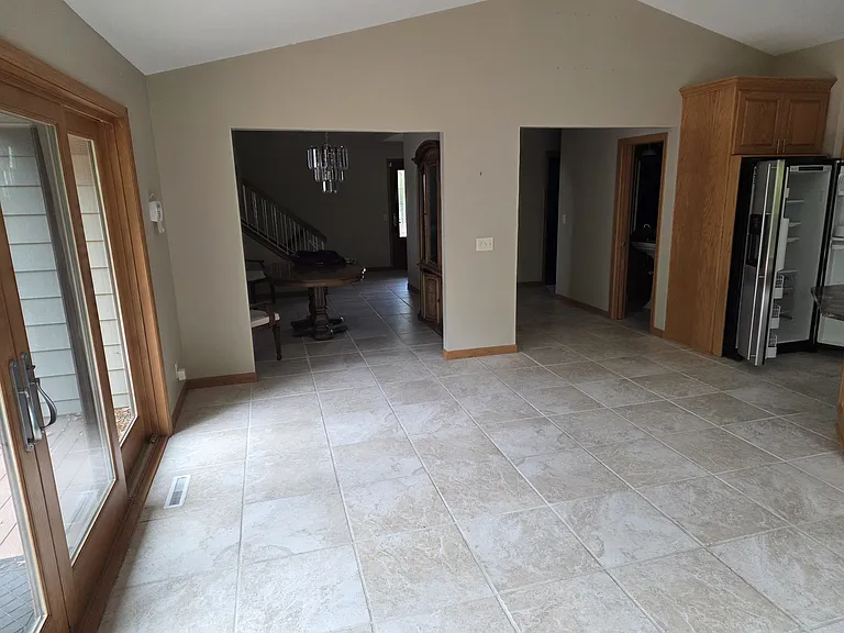 4110 Juneau Ln N — Photo 15