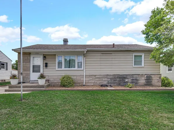 1520 Ryer St, South Bend, IN 46628
