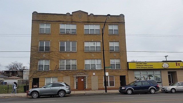 1st image of 4026 W Division St Unit 402
