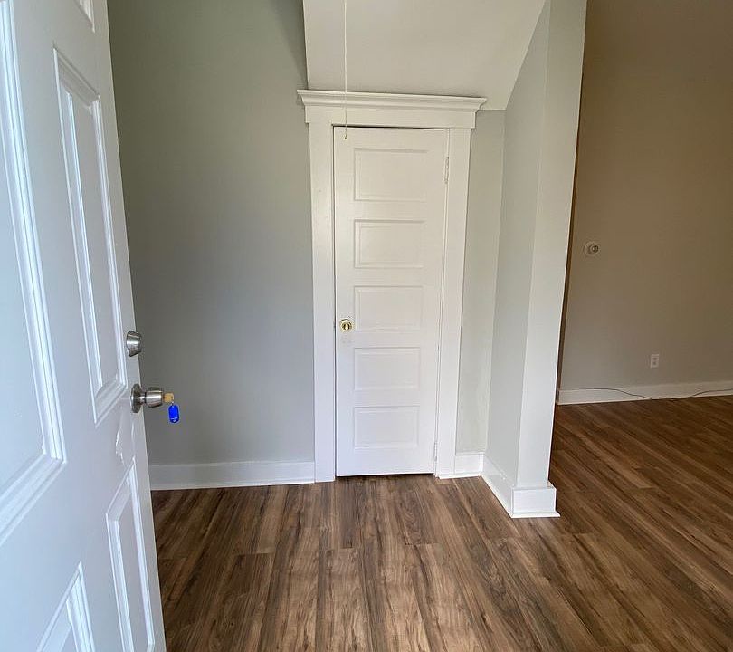 1st image of 34 Willis St #1