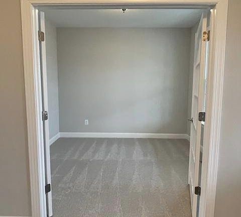 4th image of 44005 Woodmore St
