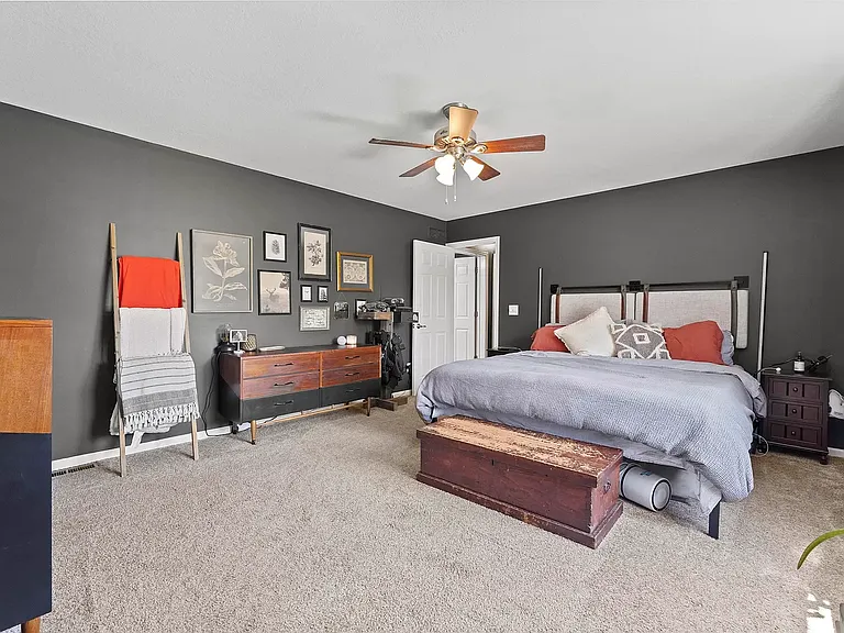 2226 Bluewater Trl — Photo 18
