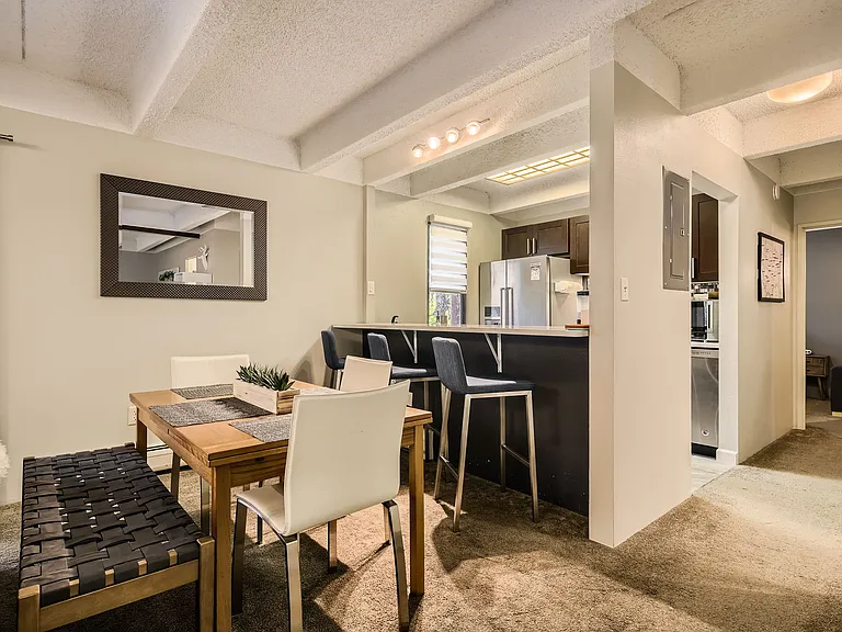 222 Creekside Dr #204A — Photo 4