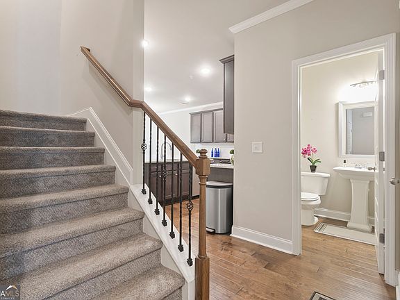 5th image of 170 Camden Park Dr