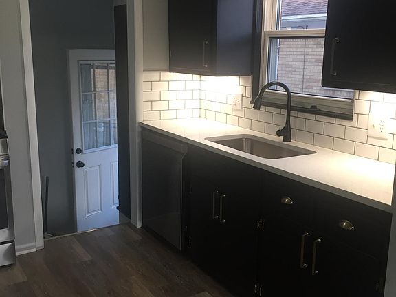 3rd image of 22945 Doremus St