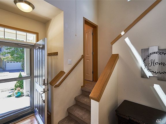 3rd image of 6021 Park St E