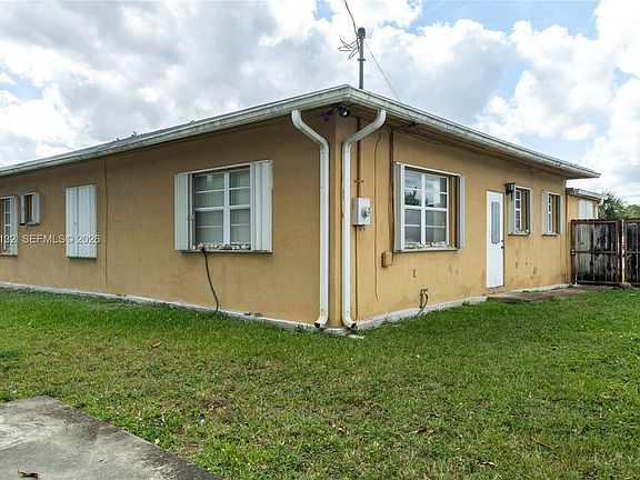 2nd image of 4151 SW 112th Ct