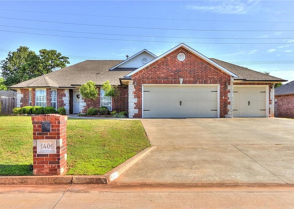 Beautiful Northridge beauty with a three car garage, storm shelter and absolutely fabulous interior!