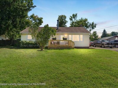 945 W Miller Rd, Lansing, MI, 48911
