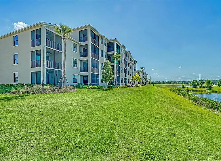 18028 Gawthrop Dr #306 — Photo 31
