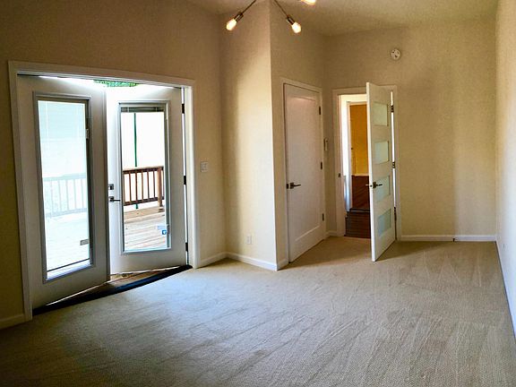 3rd image of 138 Woodside Dr