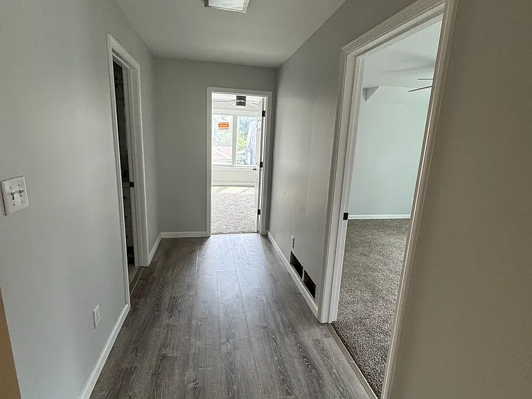 670 S 37th St — Photo 19