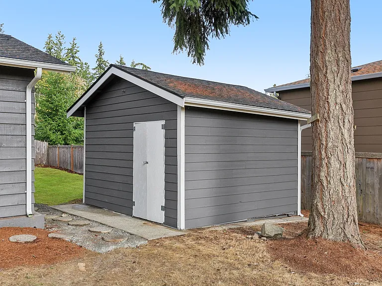 5114 Picnic Point Rd — Photo 3