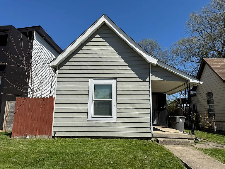 439 N Forest Ave — Photo 1