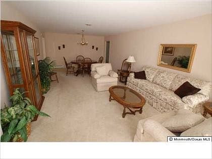 LIVING DINNING ROOM COMBO