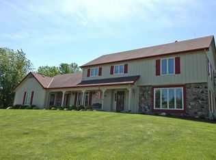 4102 Fox Trl, Crystal Lake, IL 60012