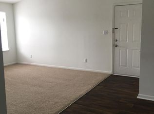 212 Oak Lake Run Cres APT E, Chesapeake, VA 23320