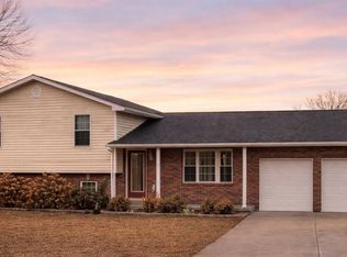 2003 Madison 208 #208, Fredericktown, MO 63645