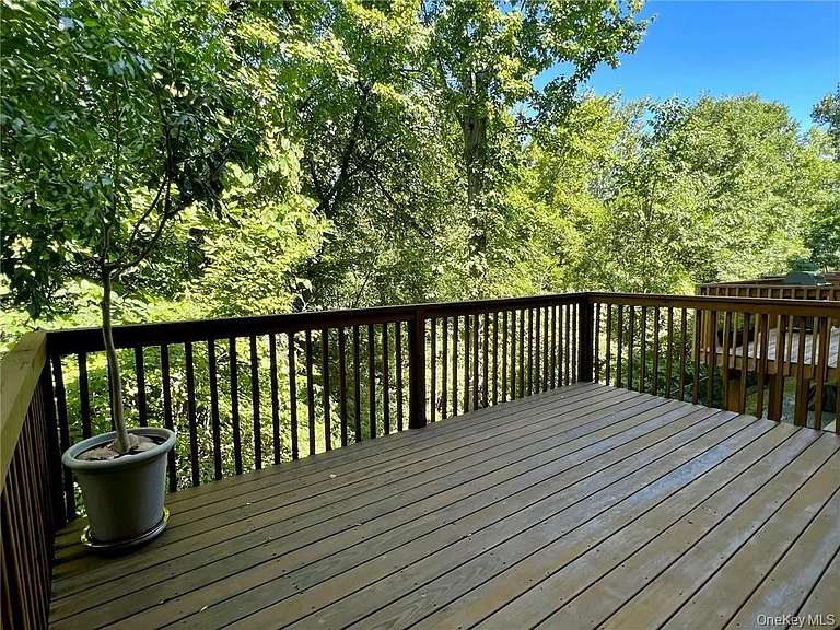 20 Seeley Bull St — Photo 11