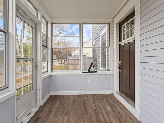 2nd image of 41 Pioneer Street