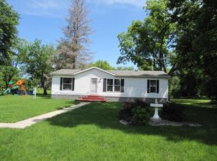 902 Park St, Perry, IA 50220