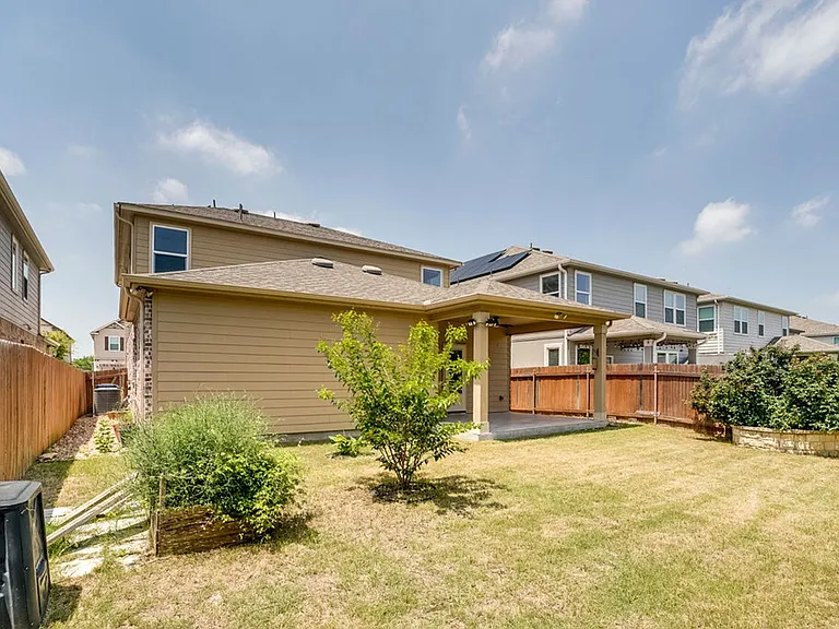 516 Ayinger Ln — Photo 18