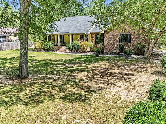 2nd image of 1010 Park Dr
