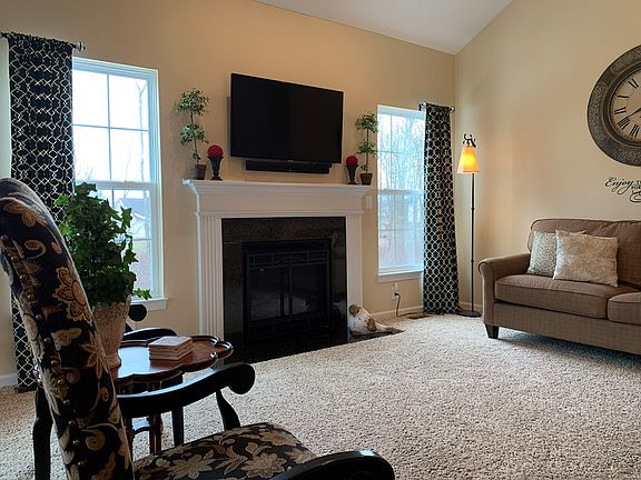 4th image of 10112 Kendall Ln
