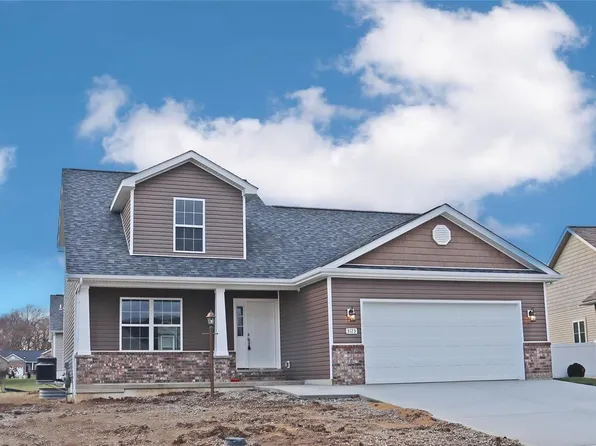 3123 Alexandria Dr, Glen Carbon, IL 62034