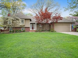 8000 Granada St, Prairie Village, KS 66208