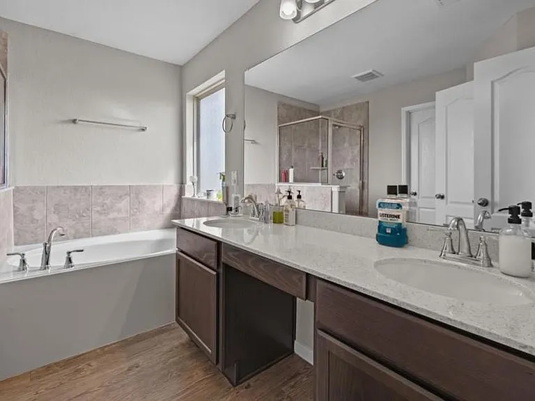 689 Forest Bend Ln — Photo 11