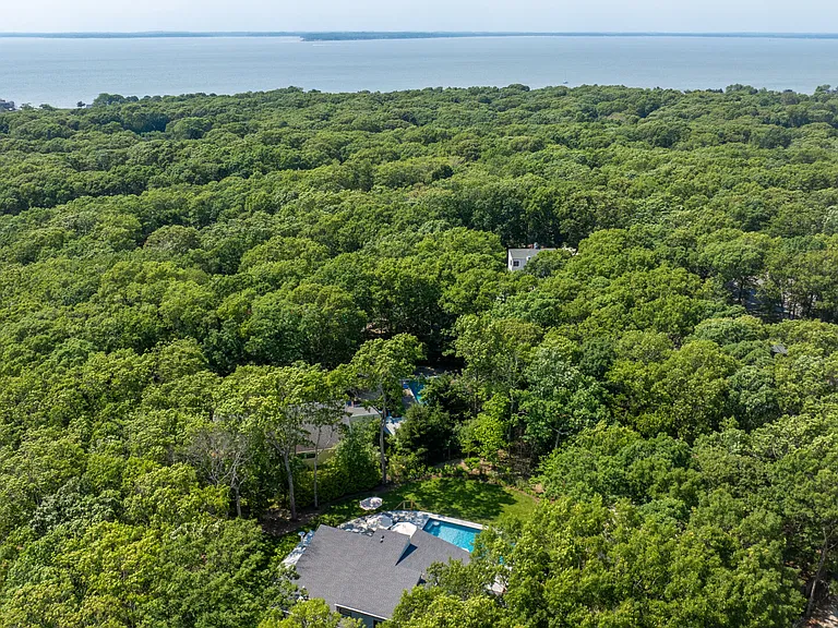 95 Peconic Hills Dr — Photo 38