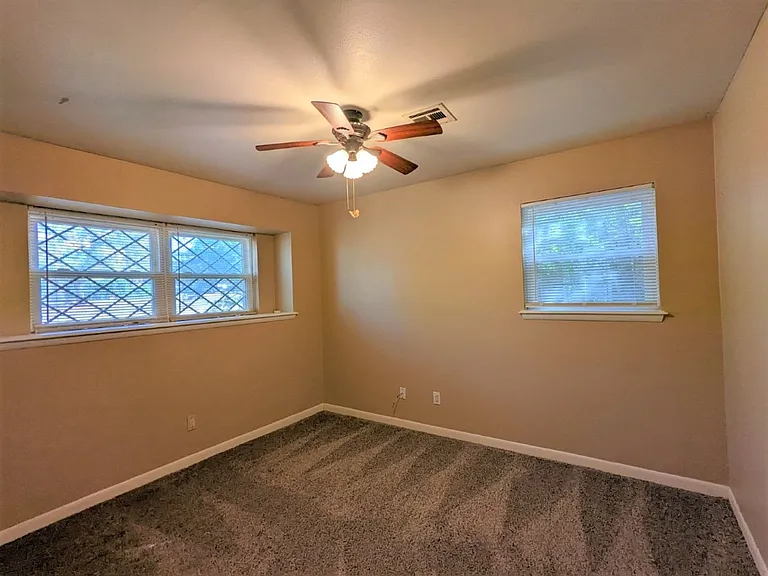 1813 Hardy Dr — Photo 25