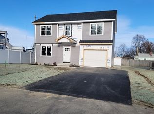 10 Harding St, Chicopee, MA 01013