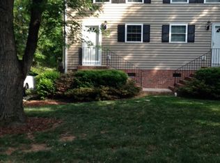 1 Dover Dr, Taylors, SC 29687