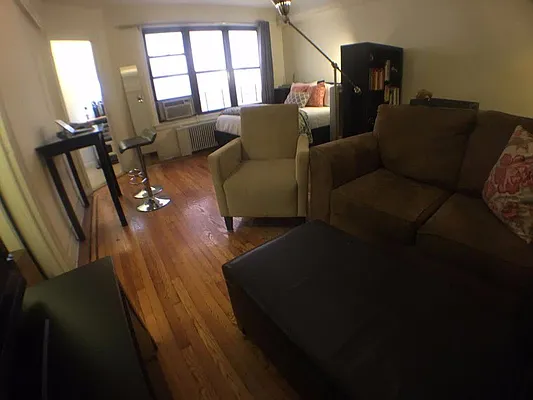 Rented by Yoreevo, LLC | media 8