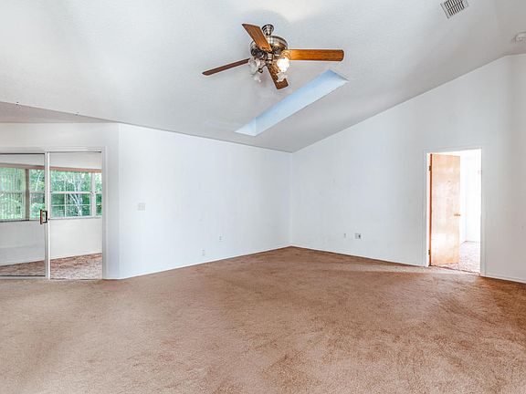 3rd image of 9 Pine Radial Dr