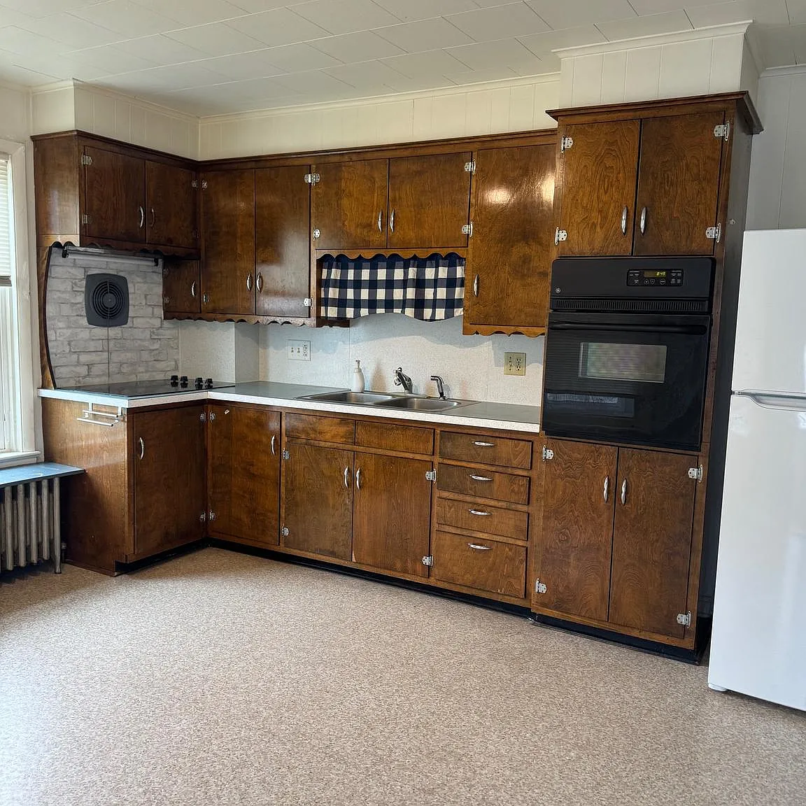 1 bed, 1830 sqft, $950 — Photo 1
