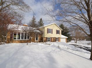 31020 93rd St, Burlington, WI 53105