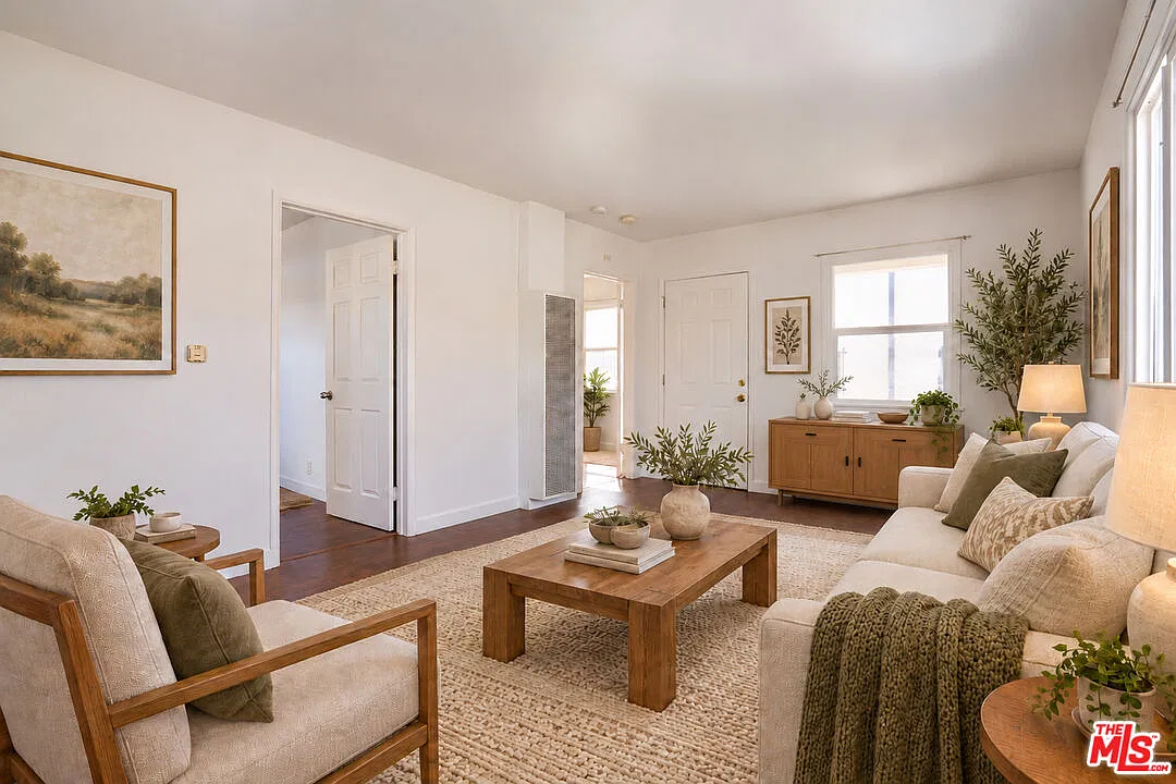1 bed, 1.0 bath, 656 sqft, $1,599 — Photo 3