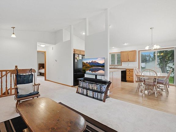 5th image of 1444 Lokhorst St