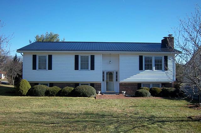 1st image of 1230 Meadowlark Dr