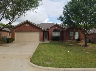 1711 McGarry Ln, Mansfield, TX 76063