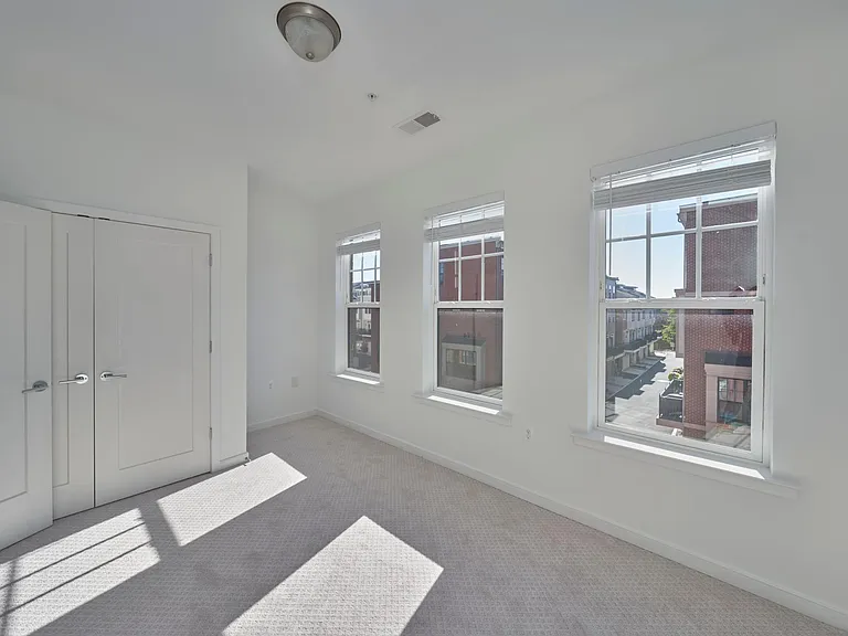 256 Bluemont Branch Ter SE — Photo 47