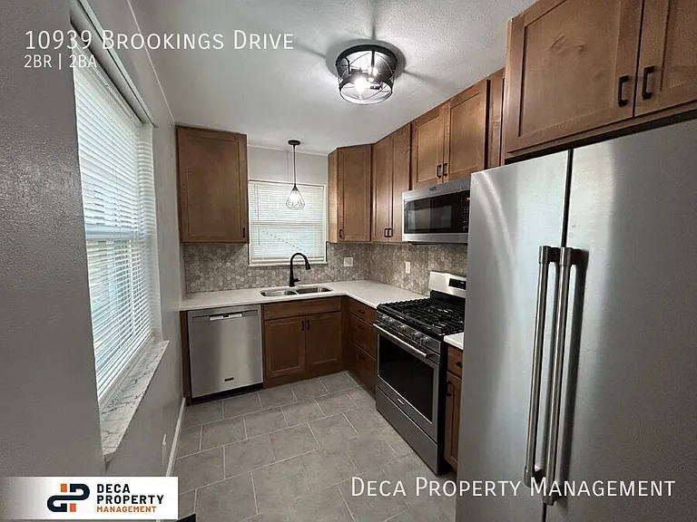 10939 Brookings Dr — Photo 6