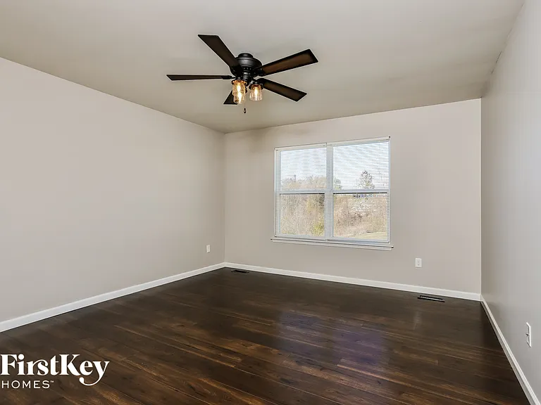 283 Cambridgeshire Ct — Photo 7