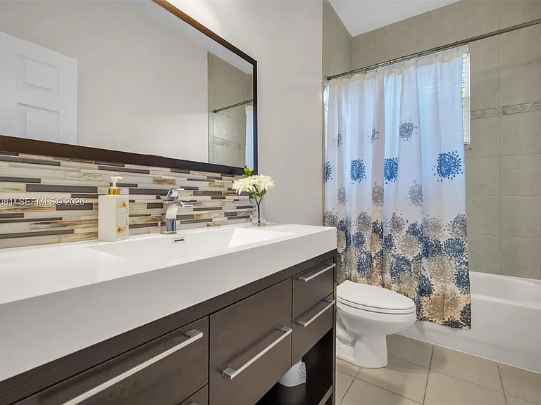 16310 Paddock Ln — Photo 37